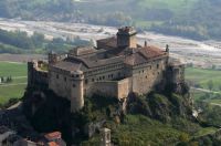 ITALY_S_17_Castello di Bardi 01 Aerial view